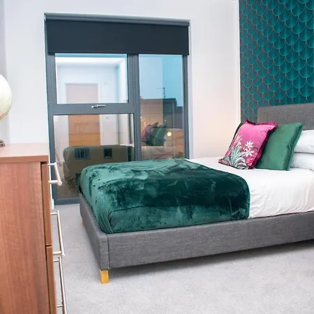 Exoticstay - New Build - Luxe 2 Bedroom Apt - Free Parking - Smart 4k Tv With Ultrafast Wifi & Netflix - Centre Apartment Birmingham