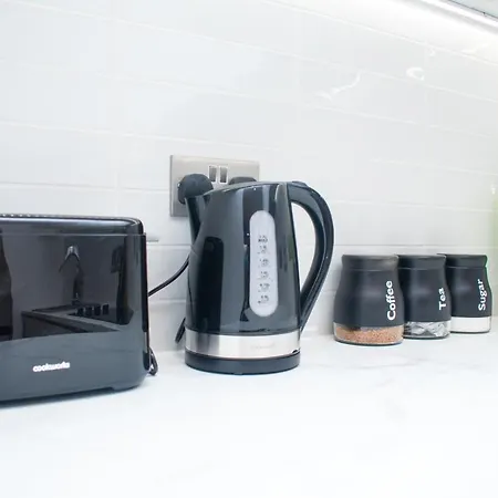 Exoticstay - New Build - Luxe 2 Bedroom Apt - Free Parking - Smart 4k Tv With Ultrafast Wifi & Netflix - Centre Birmingham