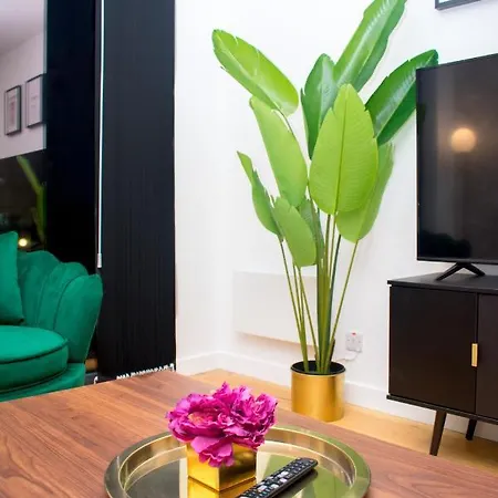 Apartment Exoticstay - New Build - Luxe 2 Bedroom Apt - Free Parking - Smart 4k Tv With Ultrafast Wifi & Netflix - Centre