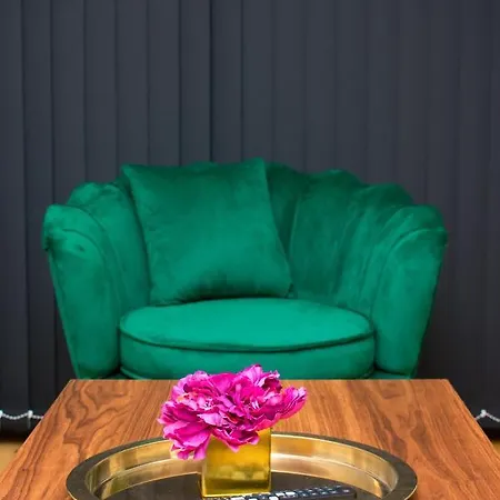 Apartment Exoticstay - New Build - Luxe 2 Bedroom Apt - Free Parking - Smart 4k Tv With Ultrafast Wifi & Netflix - Centre